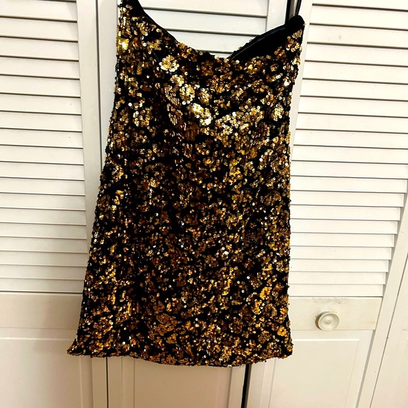 Black and Gold Sequin Strapless Dress - Picture 2 of 4